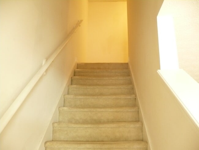 Building Photo - 3035 Fields Dr