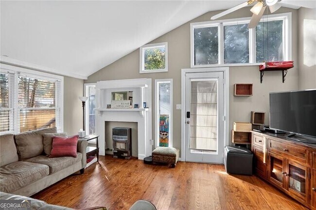 Building Photo - 3671 Bishop Dr