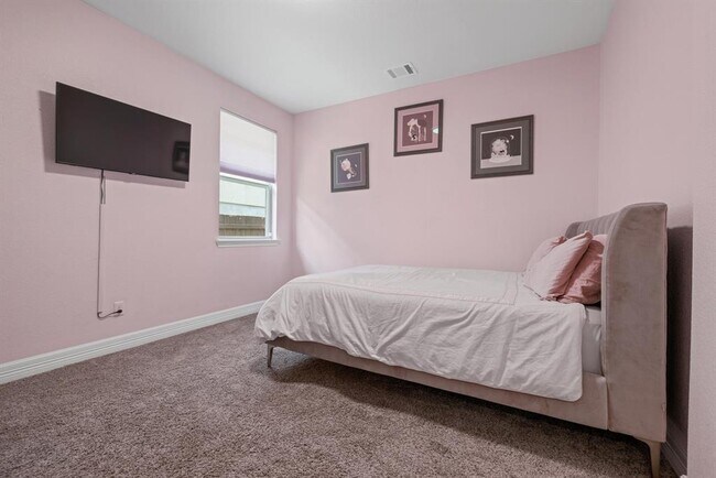 Building Photo - 108 Panzano Dr