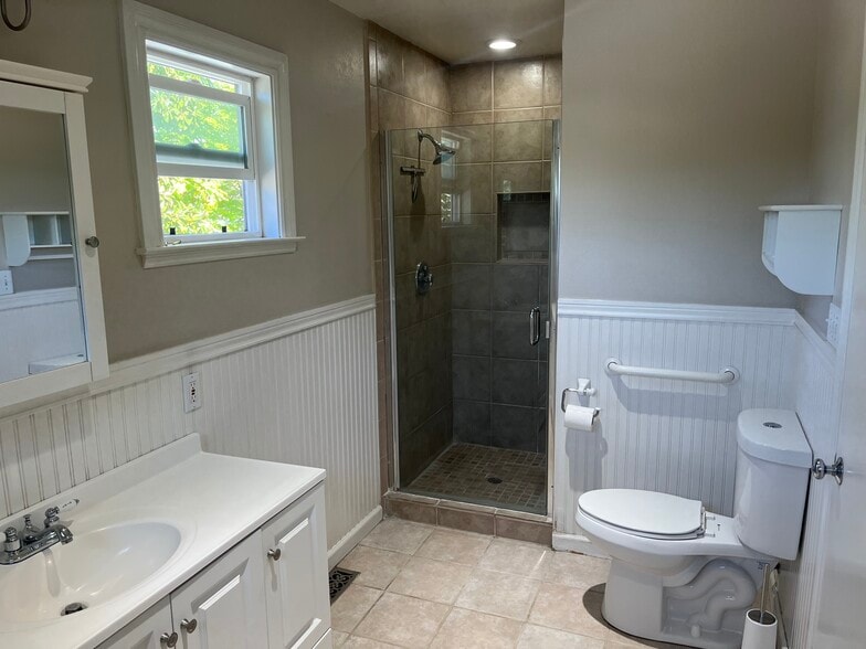 Master Bathroom - 304 Dechene Ave