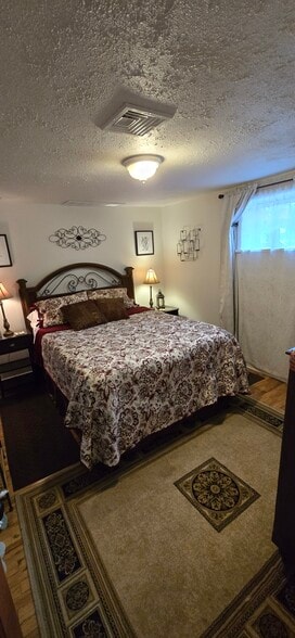 2nd bedroom - 206 N Maple St