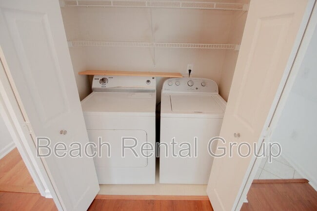 Building Photo - 9490 Leeds Cir