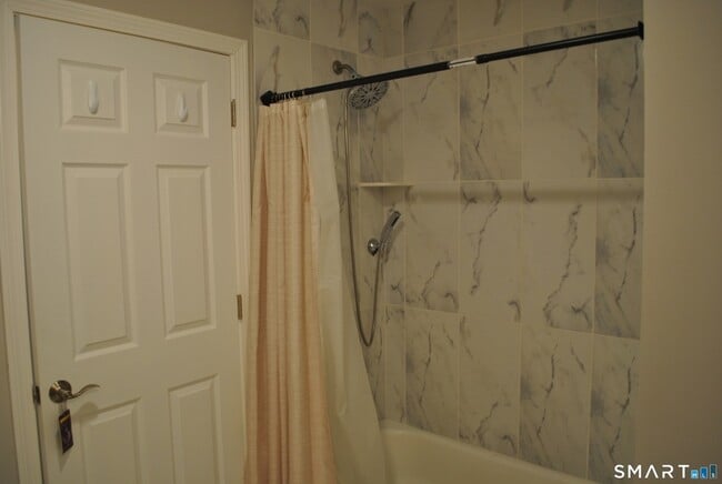 Building Photo - 3 Bostwick Pl