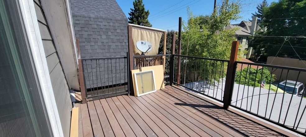 Building Photo - 1042 N Clarkson St