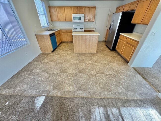 Building Photo - 2499 Wild Ambrosia Ave