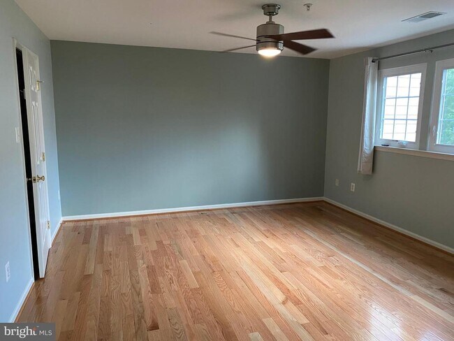 Building Photo - 2212 Barnet Ct