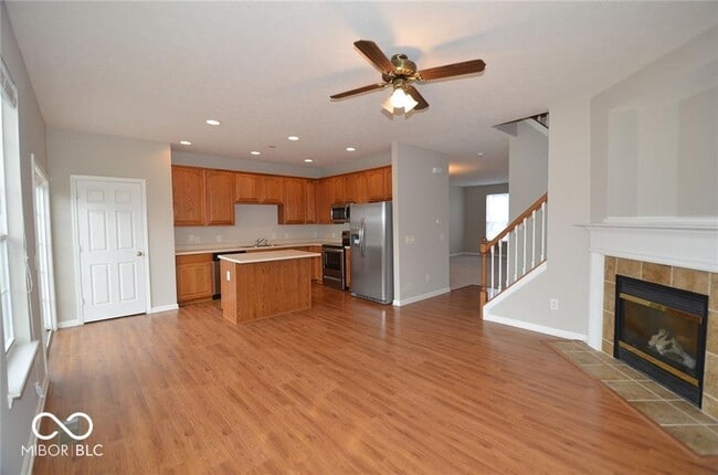 Building Photo - 11896 Esty Way