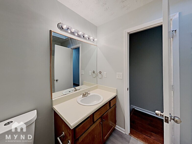 Building Photo - 2682 Winding Creek Dr