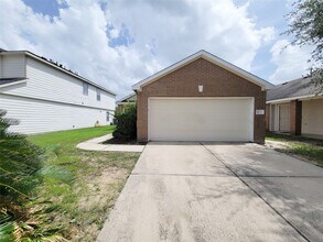 Building Photo - 7438 Fox Knoll Ln
