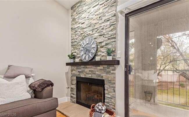 Building Photo - 2840 Blue Bonnet Dr