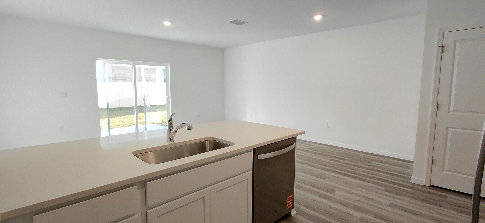 Building Photo - 31268 Paper Birch St