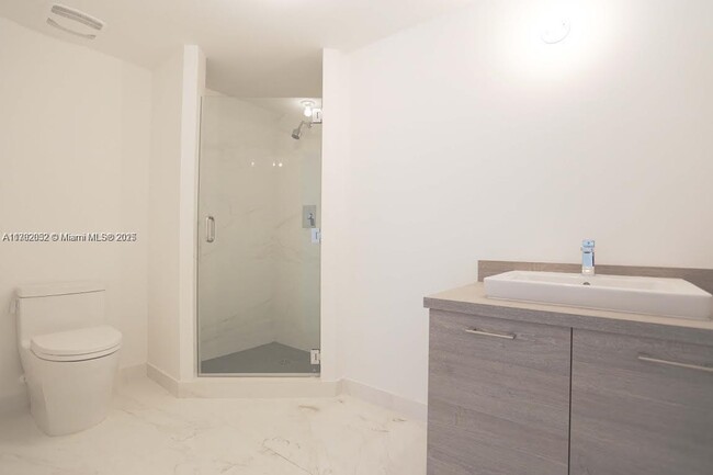Building Photo - 400 Sunny Isles Blvd