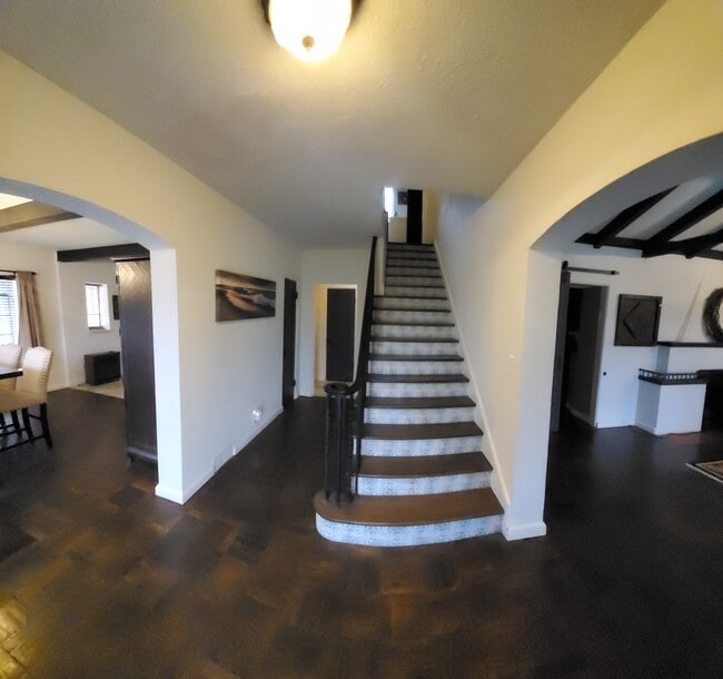 Building Photo - 3501 Evans Dr