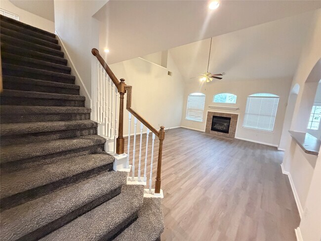 Building Photo - 17407 S Sienna Cove Ln