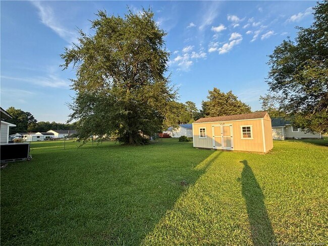 Building Photo - 107 Mars Dr