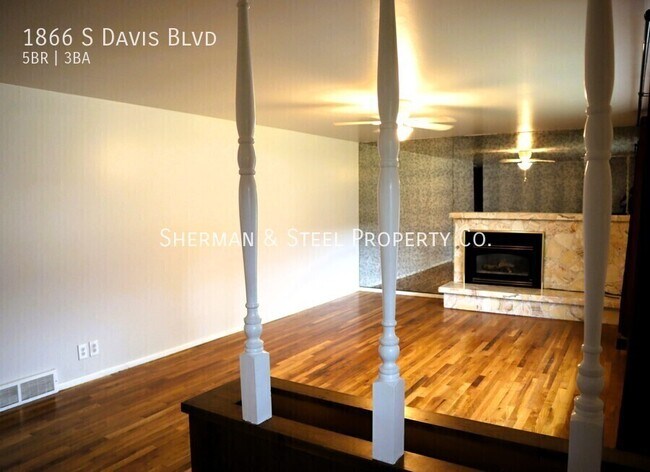 Building Photo - 1866 S Davis Blvd