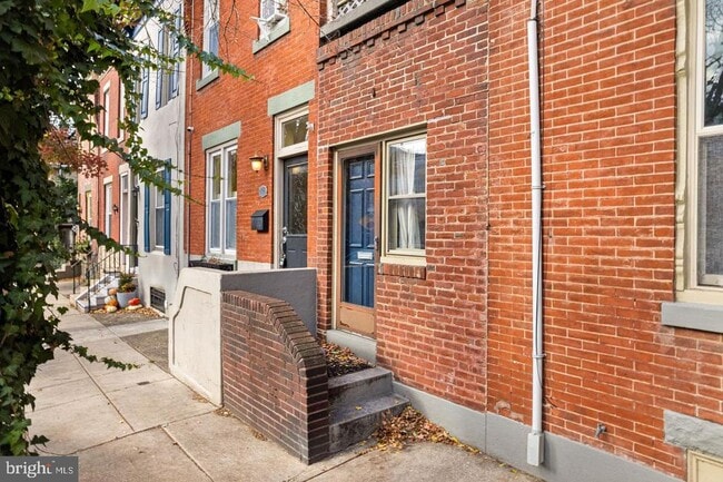 Building Photo - 846 LeCount St