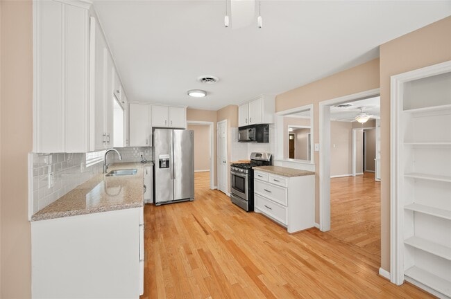 Building Photo - 3725 Murworth Dr