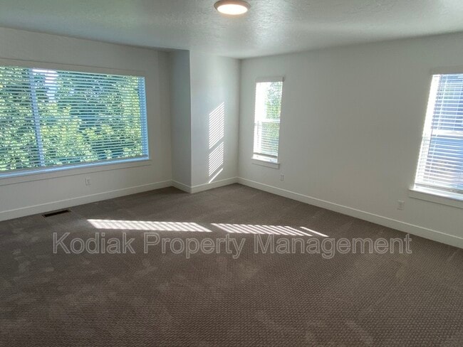 Building Photo - 1108 N 1880 W