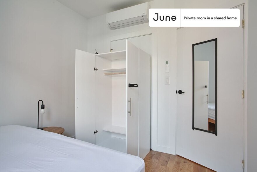 Building Photo - Room in Shared 4.0 bed/2 bath home