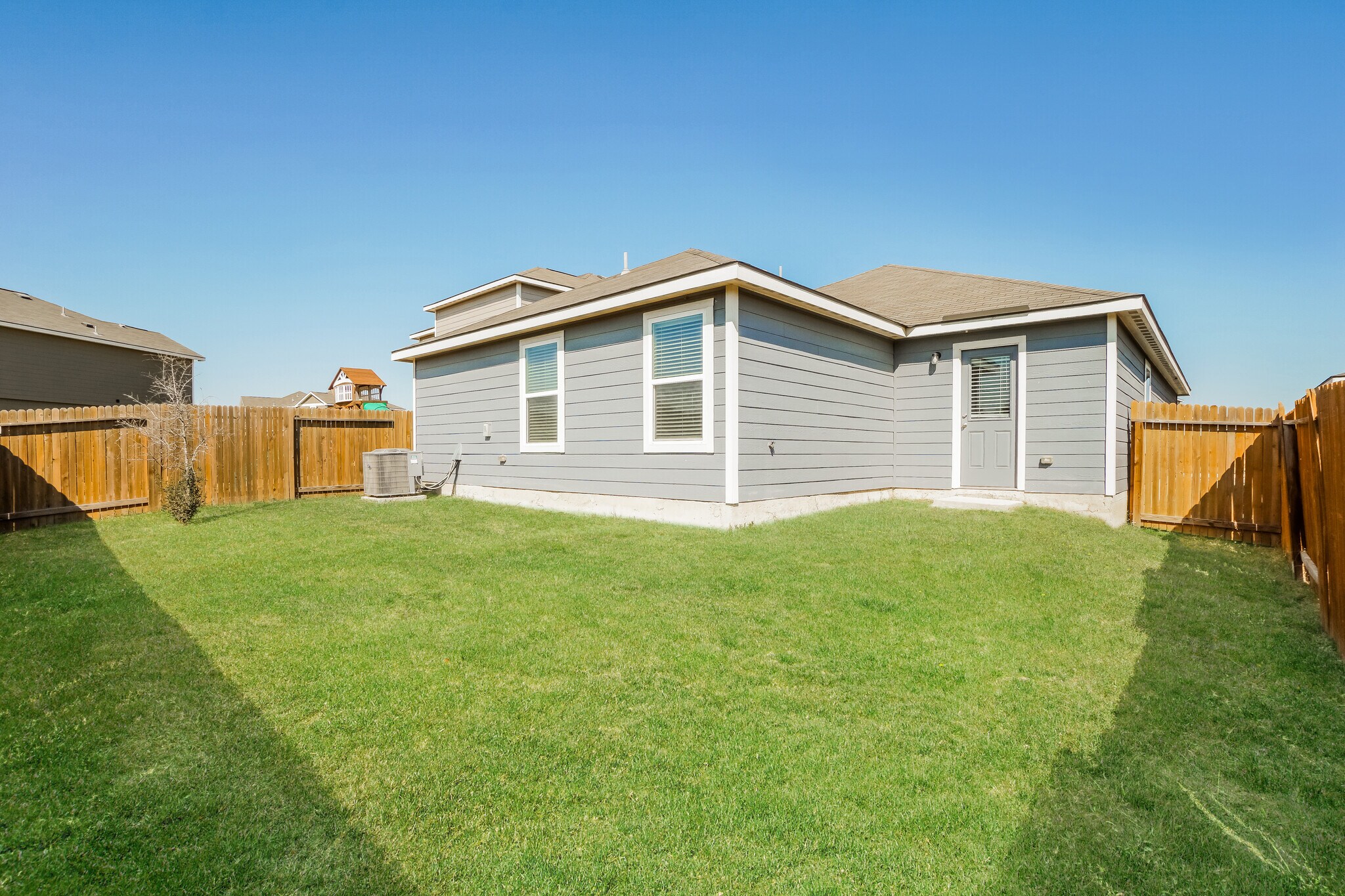 Building Photo - 11910 Nucio Ridge