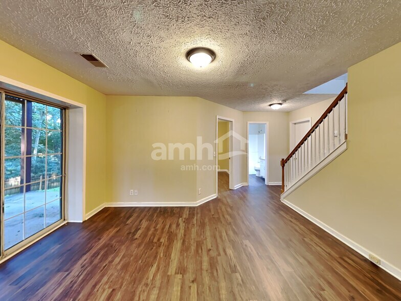 Building Photo - 108 Wood Duck Ln