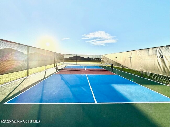 Building Photo - 386 Glaspell Cir SE