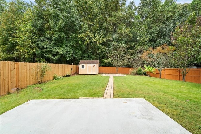 Building Photo - 3370 Palm Cir
