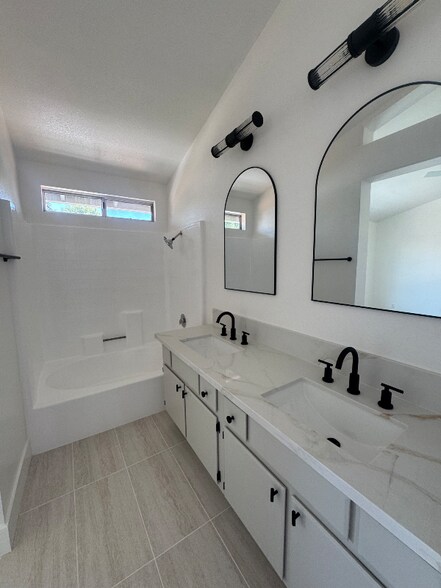 Building Photo - 41111 Mountain Pride Dr