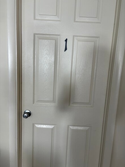 Room 1 - 107 Robert Dr