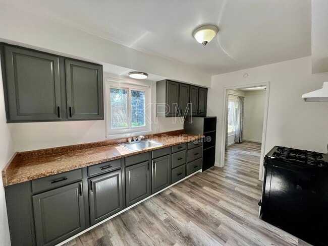 Building Photo - 1932 Rutledge Way