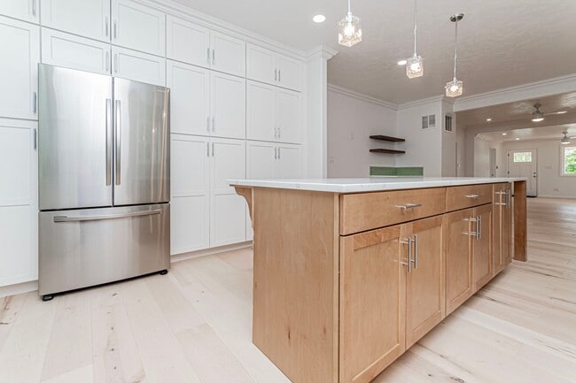 Building Photo - Please View 3D Virtual Walk-Through Before Scheduling a Showing