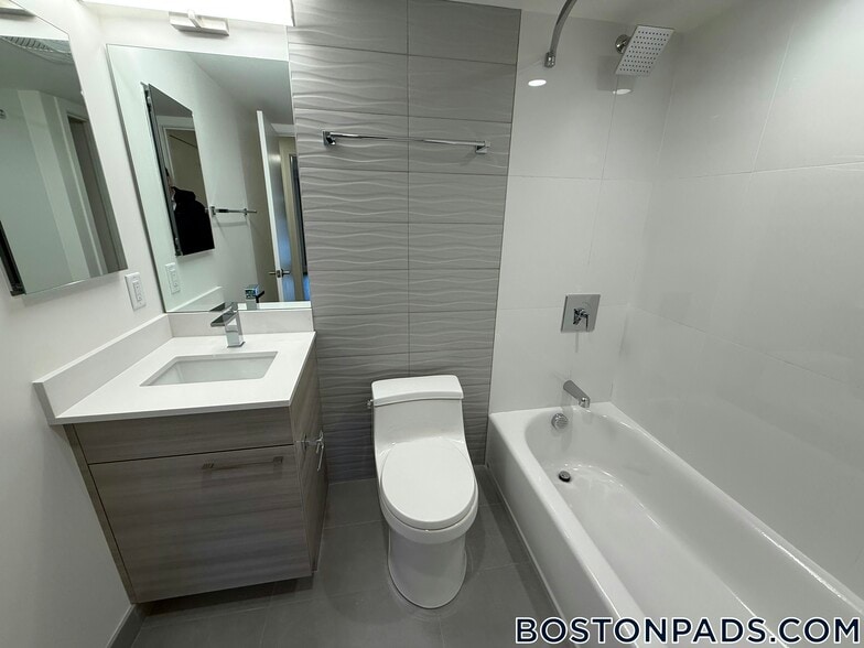 Building Photo - 1079 Commonwealth Ave