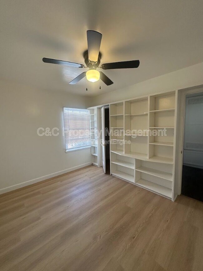 Building Photo - 14012 Sylvanwood Ave