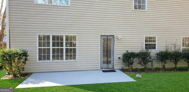 Building Photo - 838 Pond View Ct