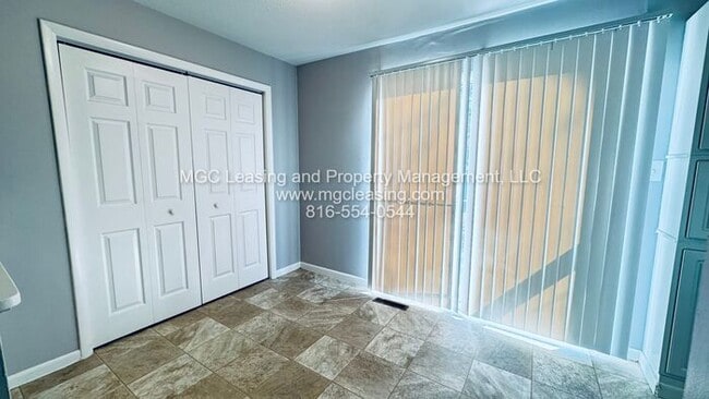 Building Photo - Charming Single-Family Home in Lee’s Summit - Reduced Rate + Choose Your Bonus: a Brand-New 55" T...