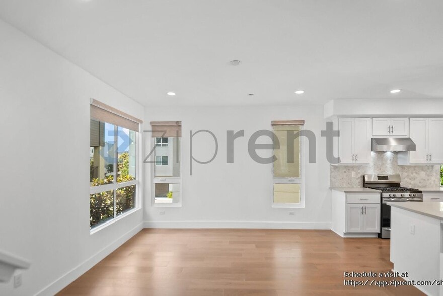 Building Photo - 1462 Longitude Dr