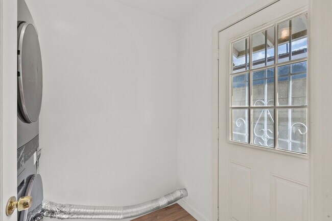 Building Photo - 18621 Bryant St