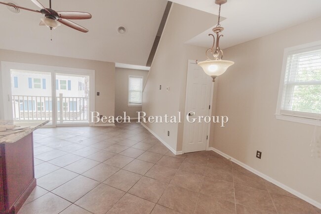 Building Photo - 2010 Sand Dunes Dr