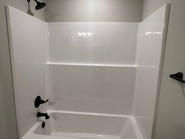 Building Photo - BRAND NEW! 3BR/2BA Duplex for Rent