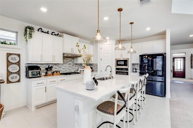 Building Photo - 133 Goshen Dr