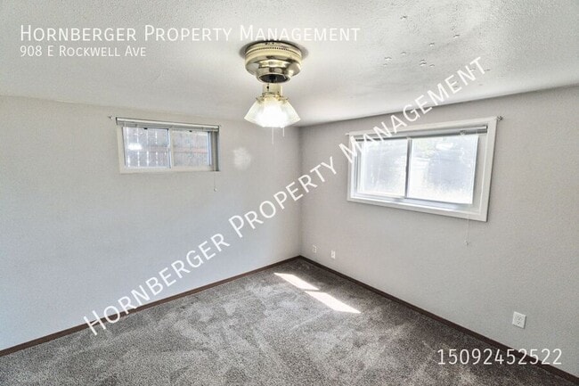 Building Photo - 908 E Rockwell Ave