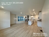 Building Photo - 10063 Torreya Dr