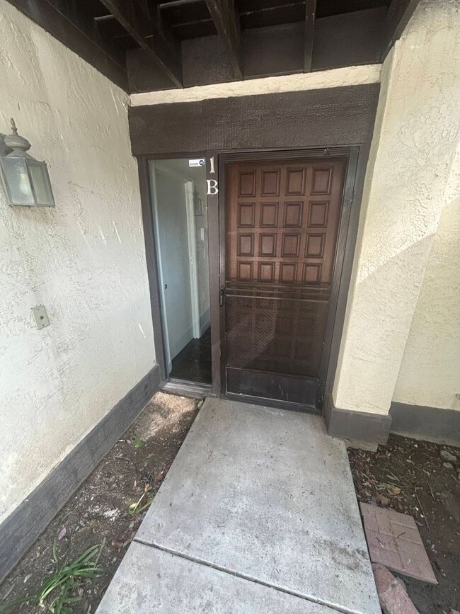 Building Photo - Beautiful Condo For Rent
