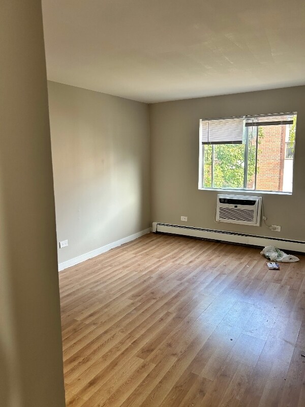 Building Photo - 2216 W Nichols Rd