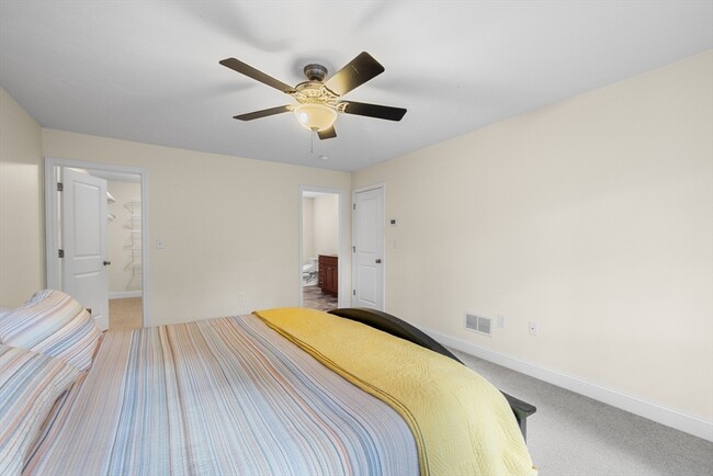 Building Photo - 11 Checkerberry Ln