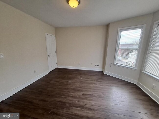 Building Photo - 1100 Green St