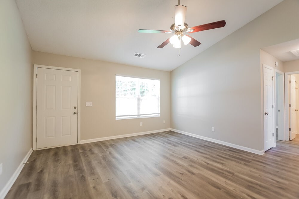 Building Photo - 955 Sugar Valley Rd SW