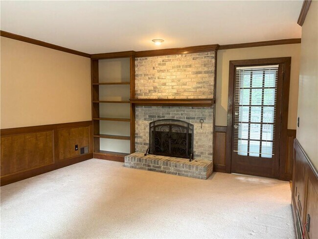 Building Photo - 2872 Bentwood Dr