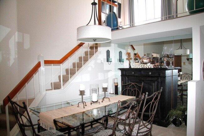 Building Photo - 73407 Foxtail Ln